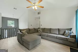 7106 Oakwood Cir, Rex, GA 30273 - Photo 12