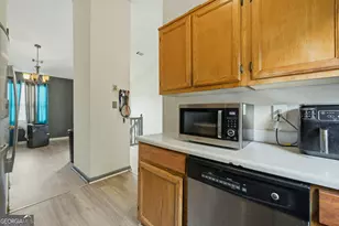 7106 Oakwood Cir, Rex, GA 30273 - Photo 10