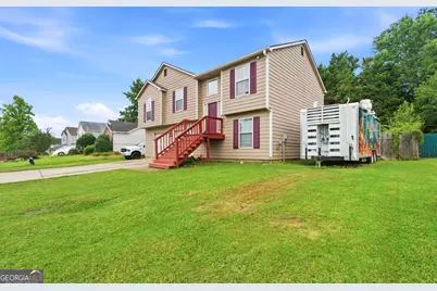 7106 Oakwood Circle, Rex, GA 30273 - Photo 2