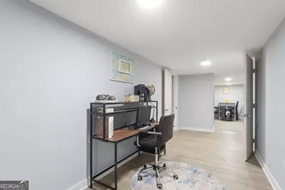 537 W Lake Avenue NW, Atlanta, GA 30318 - Photo 20