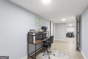 537 W Lake Ave NW, Atlanta, GA 30318 - Photo 20