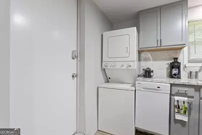 537 W Lake Avenue NW, Atlanta, GA 30318 - Photo 36