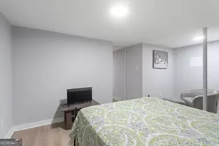 537 W Lake Ave NW, Atlanta, GA 30318 - Photo 30