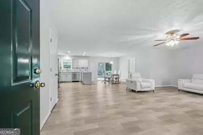 372 East Riverbend Drive, Eatonton, GA 31024 - Photo 6