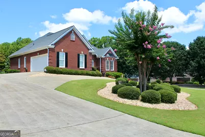 628 Wellington Drive, Winder, GA 30680 - Photo 4