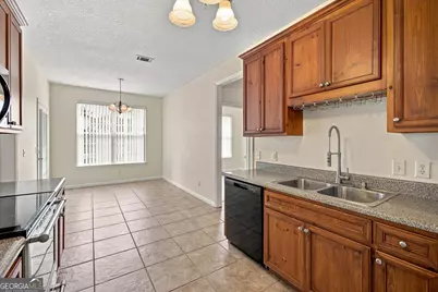 148 Drayton Circle, Brunswick, GA 31525 - Photo 8