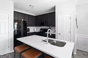 2550 Capella Cir SW, Atlanta, GA 30331 - Photo 10