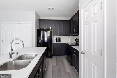 2550 Capella Circle SW, Atlanta, GA 30331 - Photo 8
