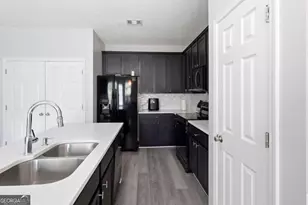 2550 Capella Cir SW, Atlanta, GA 30331 - Photo 8