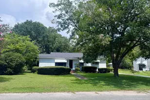 209 Vernon St, Dublin, GA 31021 - Photo 1