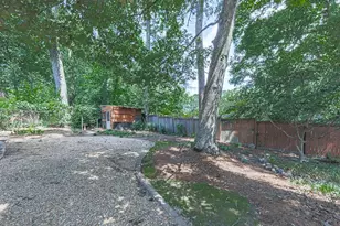 1043 Oakdale Dr SE, Smyrna, GA 30080 - Photo 12