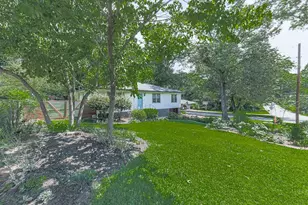 1043 Oakdale Dr SE, Smyrna, GA 30080 - Photo 2