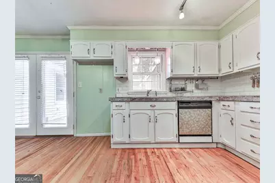1043 Oakdale Drive SE, Smyrna, GA 30080 - Photo 6