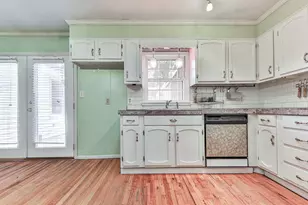 1043 Oakdale Dr SE, Smyrna, GA 30080 - Photo 6