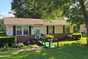 934 Clairmont Ave, Comer, GA 30629 - Photo 1