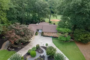512 Golfview Dr, Peachtree City, GA 30269 - Photo 1