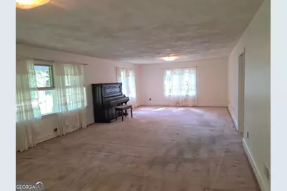 126 East Side, Tallapoosa, GA 30176 - Photo 2