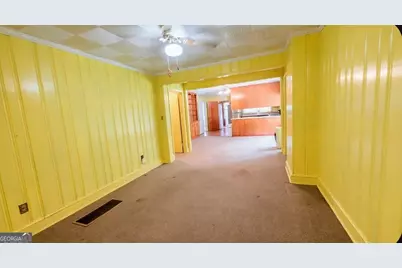 126 East Side, Tallapoosa, GA 30176 - Photo 8