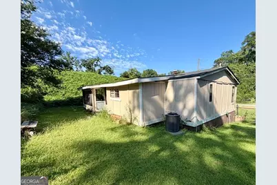 132 Fourth Street SW, Milledgeville, GA 31061 - Photo 2