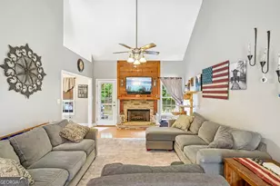 130 Chesterfield Dr, Newnan, GA 30265 - Photo 4