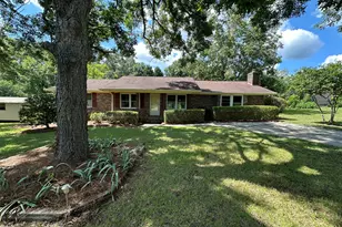 125 Rosewood Dr SE, Milledgeville, GA 31061 - Photo 2