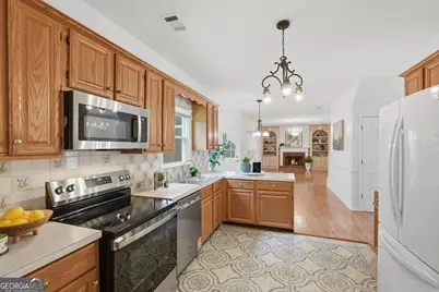 1660 Calvin Davis Circle, Lawrenceville, GA 30043 - Photo 18