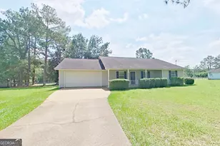 205 Spruce Pine Dr, Thomasville, GA 31757 - Photo 2