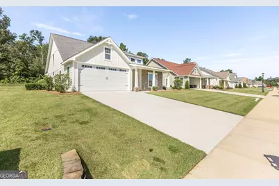 203 Cherokee Rose Circle, Dublin, GA 31021 - Photo 2