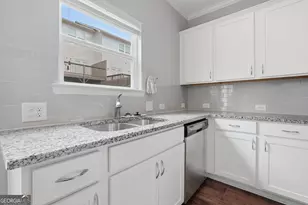 1708 Liberty Pkwy NW, Atlanta, GA 30318 - Photo 4