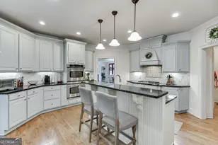 1373 Mountain Lake Dr, Auburn, GA 30011 - Photo 14