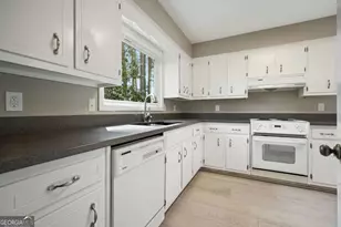 300 Cruise Ct, Roswell, GA 30076 - Photo 12