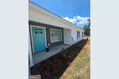 42 Fourth Avenue, Hazlehurst, GA 31539 - Photo 1