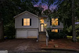 840 Tradd Ct, Stone Mountain, GA 30087 - Photo 2