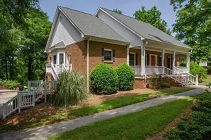 110 Holly Dr, Warner Robins, GA 31088 - Photo 2