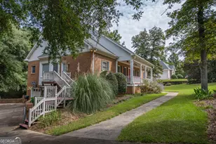 110 Holly Dr, Warner Robins, GA 31088 - Photo 2