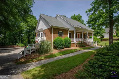 110 Holly Drive, Warner Robins, GA 31088 - Photo 2