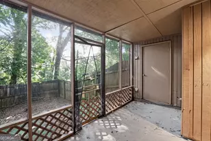 867 Heritage Oaks Dr, Stone Mountain, GA 30088 - Photo 28