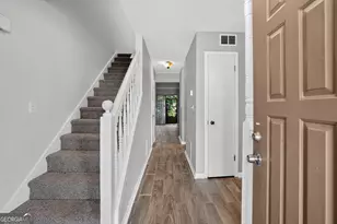 867 Heritage Oaks Dr, Stone Mountain, GA 30088 - Photo 4