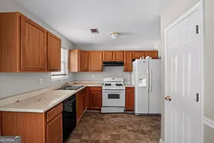 6138 Idlewood Manor, Lithonia, GA 30038 - Photo 6