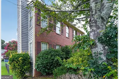 585 Woodcrest Manor Drive, Stone Mountain, GA 30083 - Photo 6