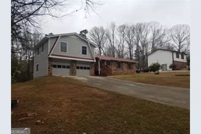 4101 Springlake Circle, Buford, GA 30519 - Photo 2