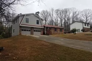 4101 Springlake Cir, Buford, GA 30519 - Photo 2