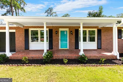 102 Hillridge Drive, Warner Robins, GA 31088 - Photo 2