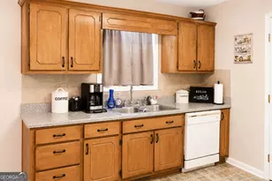 523 S River Dr, Jackson, GA 30233 - Photo 14