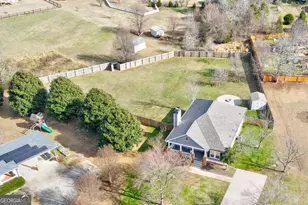 52 Willow Oak Cir, Comer, GA 30629 - Photo 2