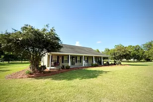 2402 Zoar Rd, Baxley, GA 31513 - Photo 4