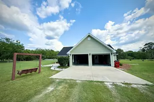 2402 Zoar Rd, Baxley, GA 31513 - Photo 20