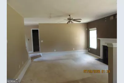 1000 Colony Trail, Fairburn, GA 30213 - Photo 6