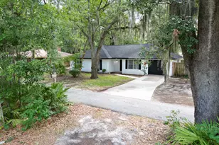 822 Lakeview Ct, Hinesville, GA 31313 - Photo 1