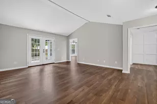 822 Lakeview Ct, Hinesville, GA 31313 - Photo 8